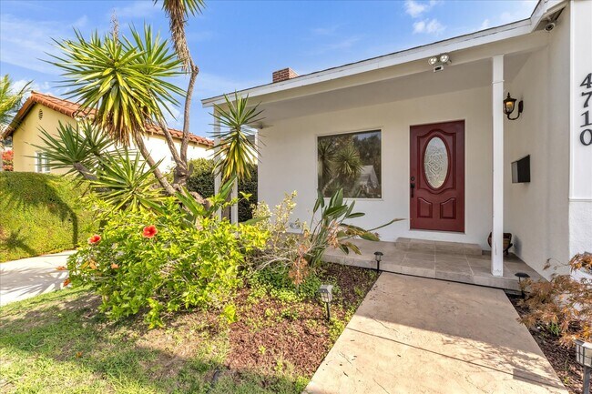 Entry - 4710 Cartwright Ave