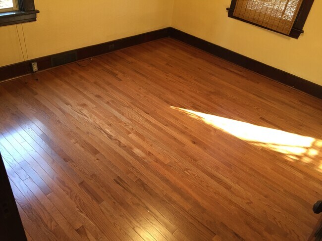 Building Photo - 308 5th Ave