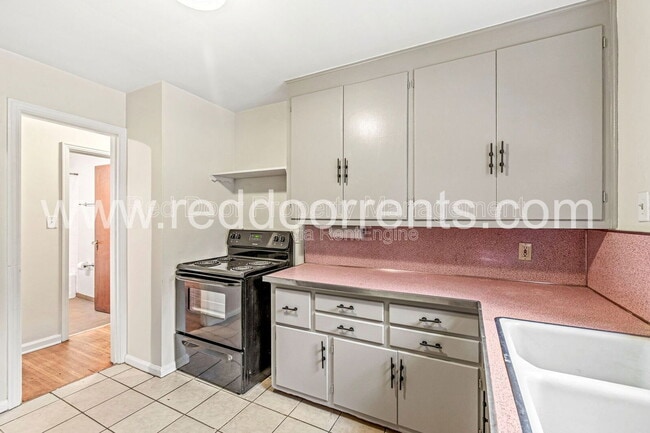 Building Photo - 4925 Crittenden Ave