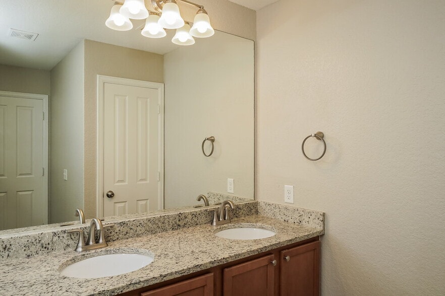 Building Photo - 3411 Maguey Trail