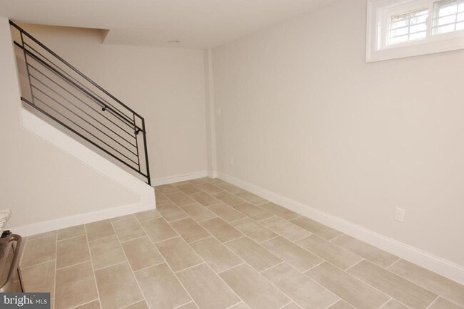 Building Photo - 12307 Chesterton Dr