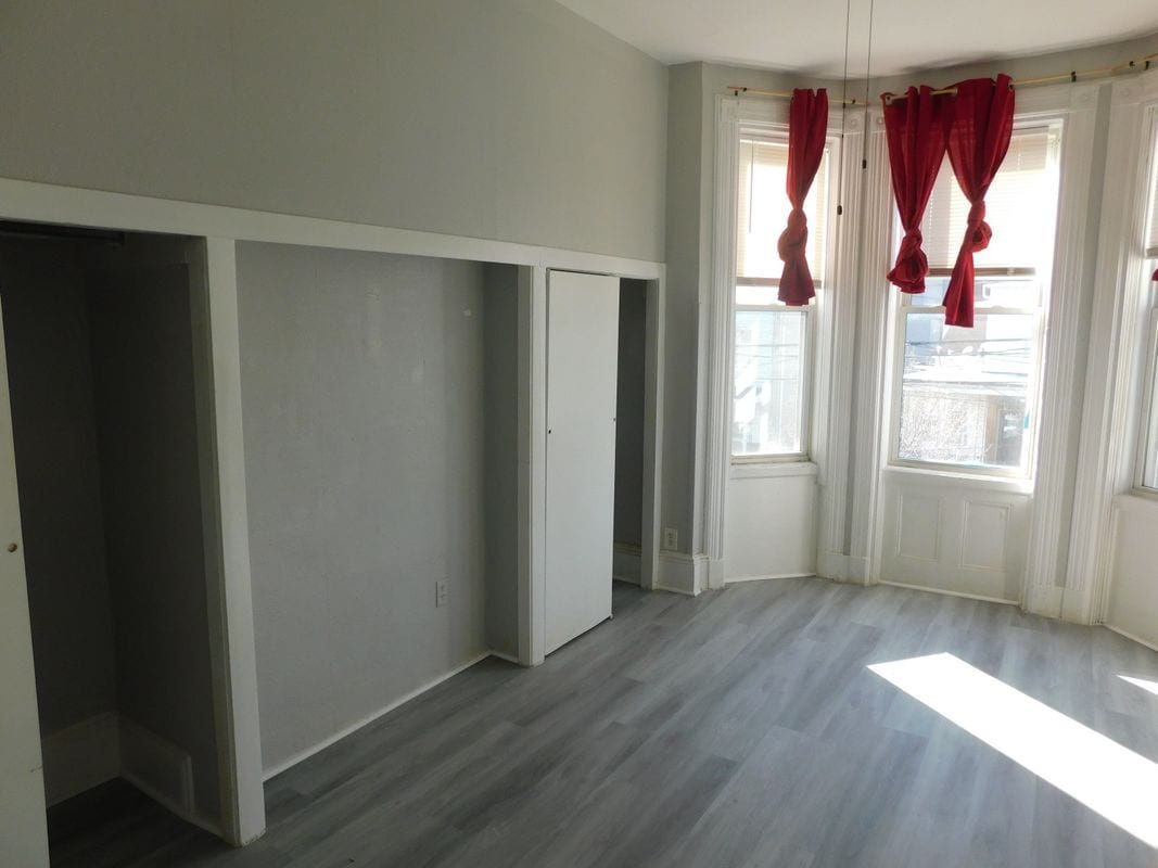 Building Photo - 330 New York Ave