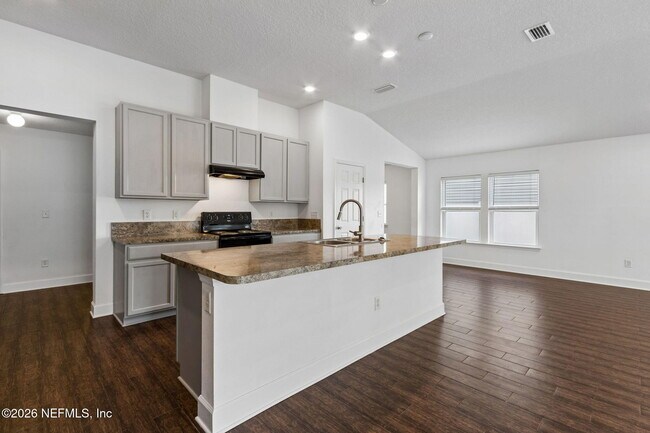 Building Photo - 15929 Hutton Ln