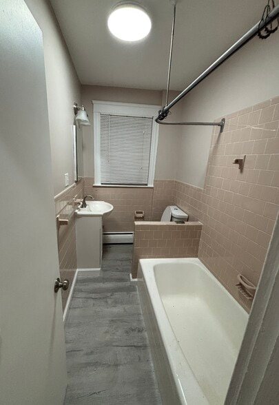 Bathroom - 717 Academy Ave