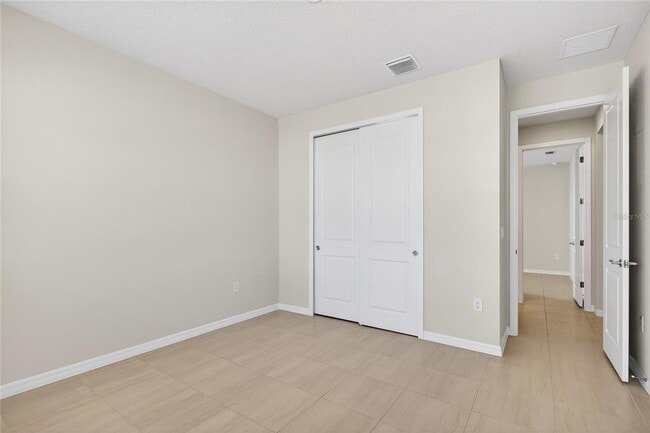 Building Photo - 5548 Settlingstone Ln