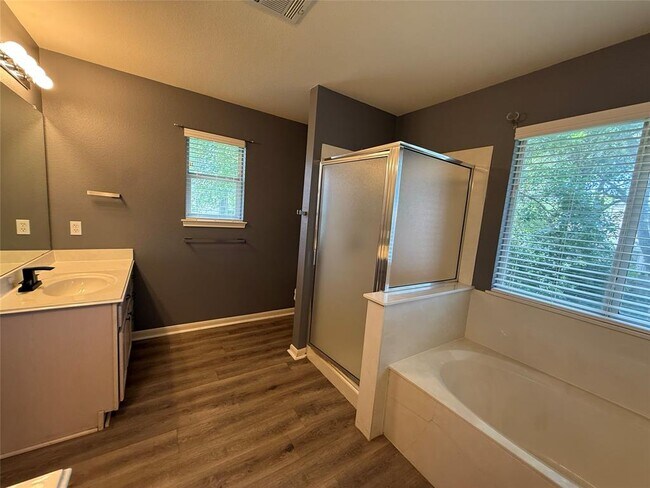 Building Photo - 1505 Muledeer Run