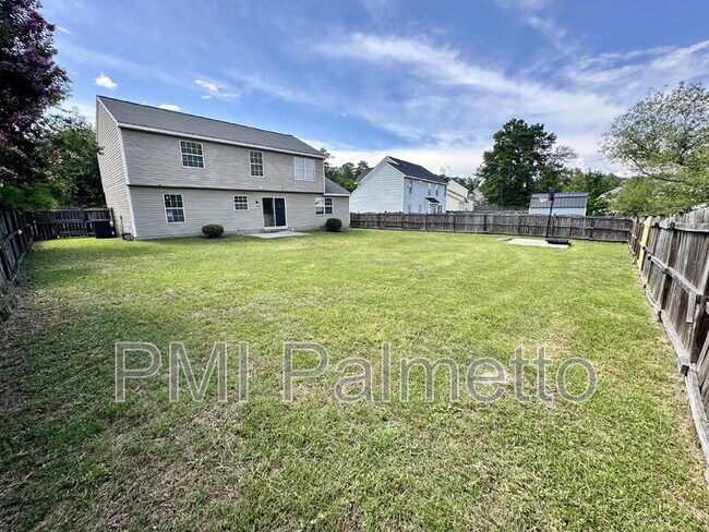 Building Photo - 227 Hardwood Dr