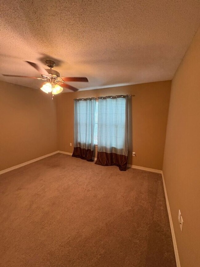 Building Photo - 311 Dahlquist Dr