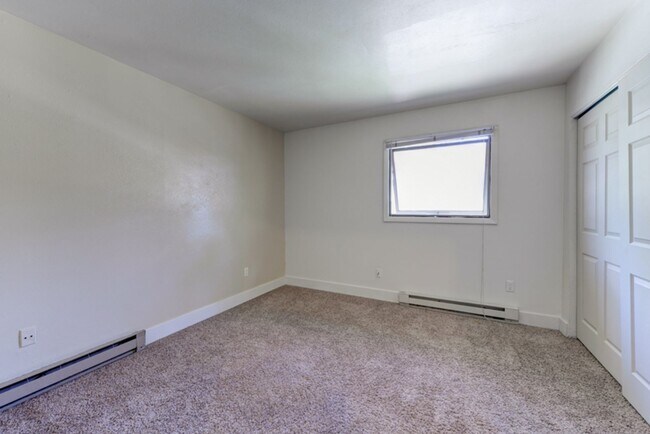 Building Photo - 2311 Spruce St