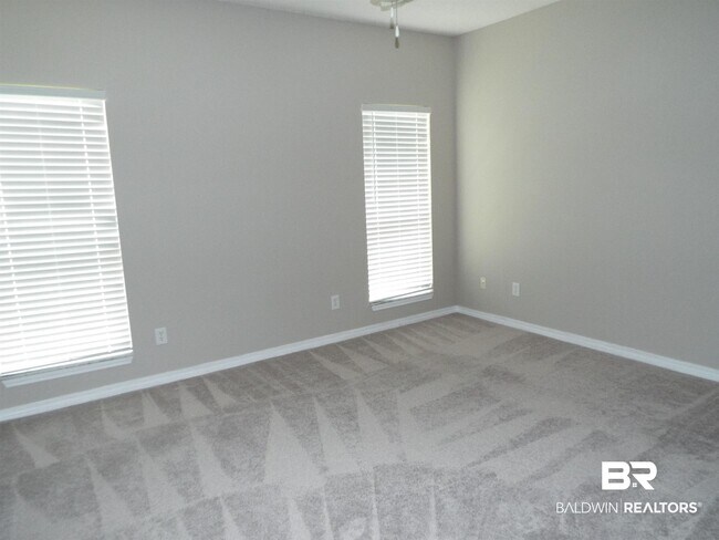 Building Photo - 33064 Stables Dr
