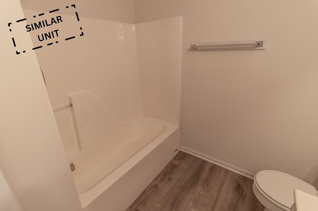 Building Photo - 3322 E St Charles Rd