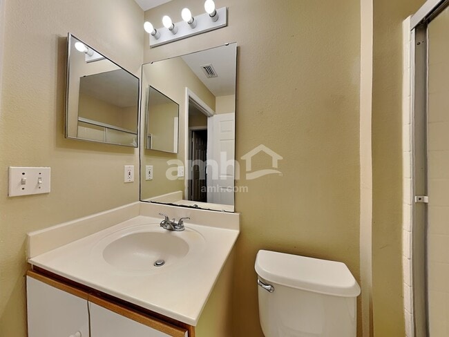 Building Photo - 1718 Westminster Trl