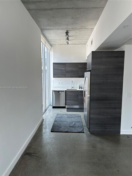 Building Photo - 151 SE 1st St