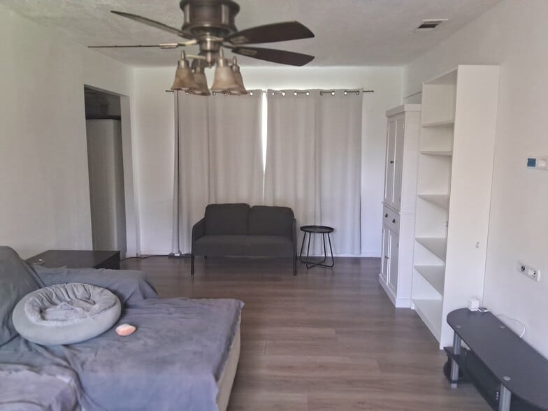 Building Photo - 207 Arnett Dr
