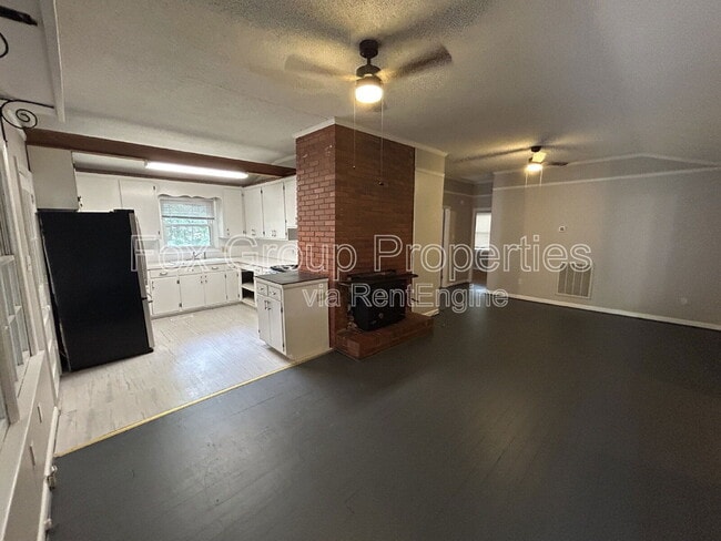 Building Photo - 579 Old Speedway Dr NW