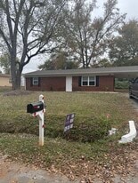 Building Photo - 150 Greenfield Dr