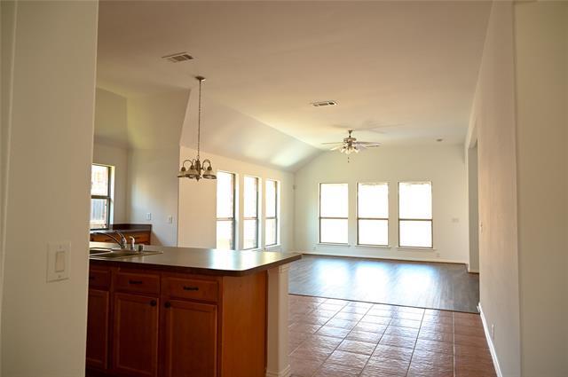 Building Photo - 2204 Rockport Dr