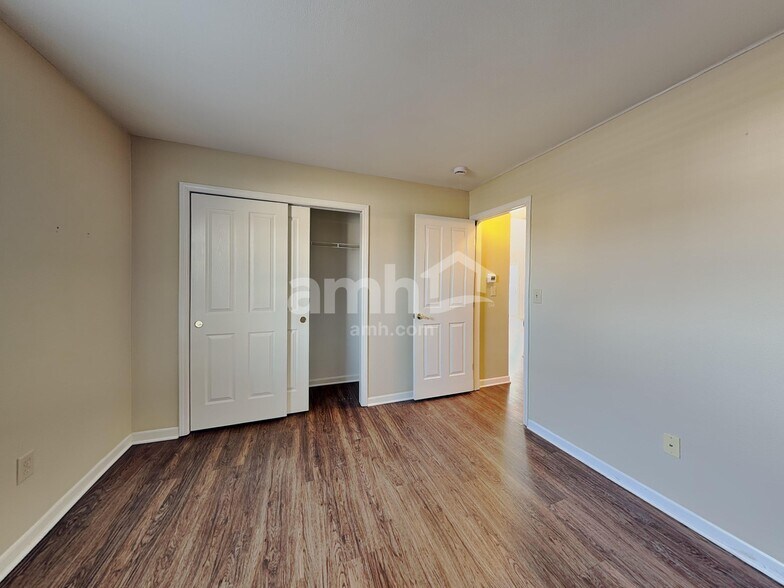 Building Photo - 6501 Rushing River