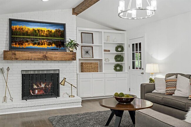 Building Photo - 11005 Carissa Dr