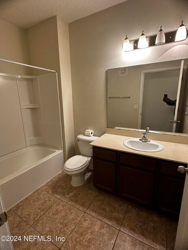 Building Photo - 4991 Key Lime Dr