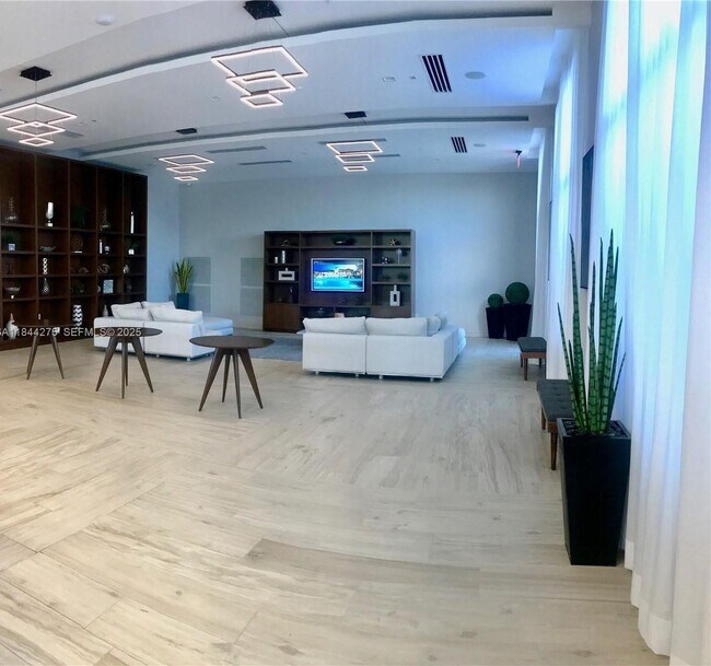 Building Photo - 7905 NW 104th Ave