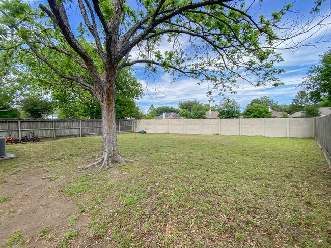 Building Photo - 16106 Golden Sands Dr