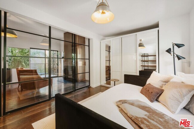 Building Photo - 3601 Dixie Canyon Ave