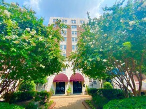 Building Photo - Have Breakfast at Tiffany's! Dupont's Gleaming Light Filled 2 En-suites w/ W/D at the Tiffany!