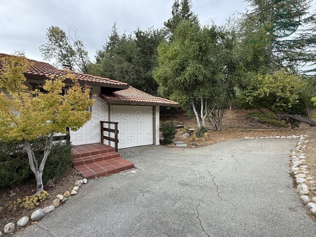Building Photo - Spacious Three Bedroom Carmel Valley Villa...