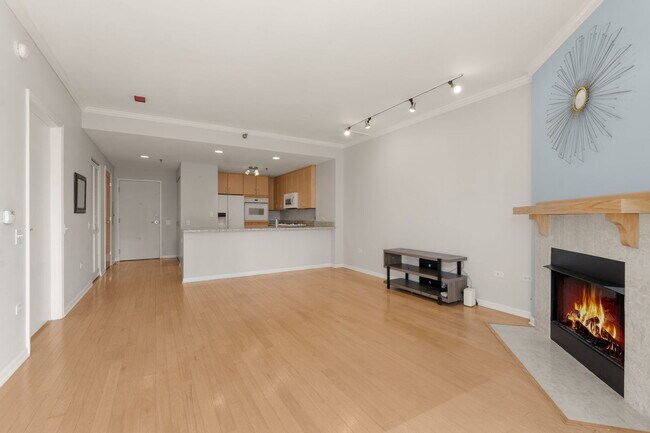 Building Photo - 1515 S Prairie Ave