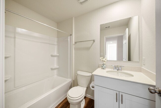 Building Photo - Great home with a great price!