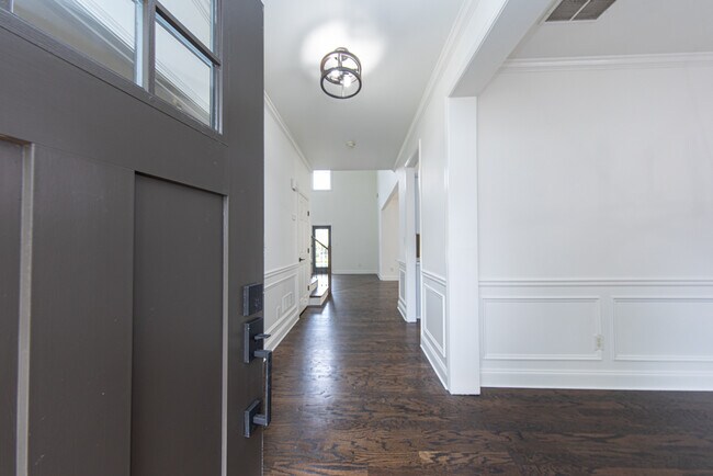 front entry - 3501 Downing Dr