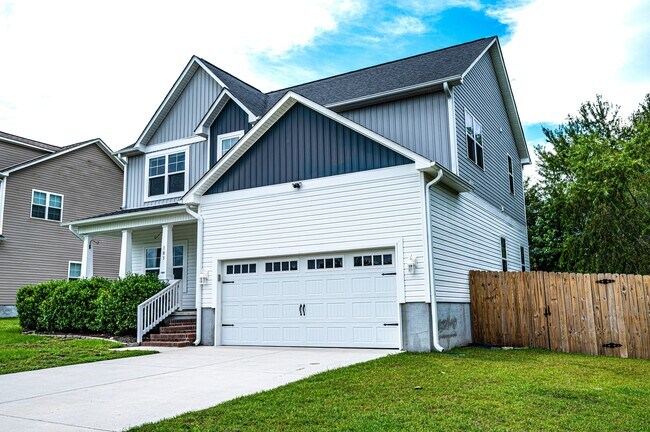 Building Photo - 103 Chestwood Ct