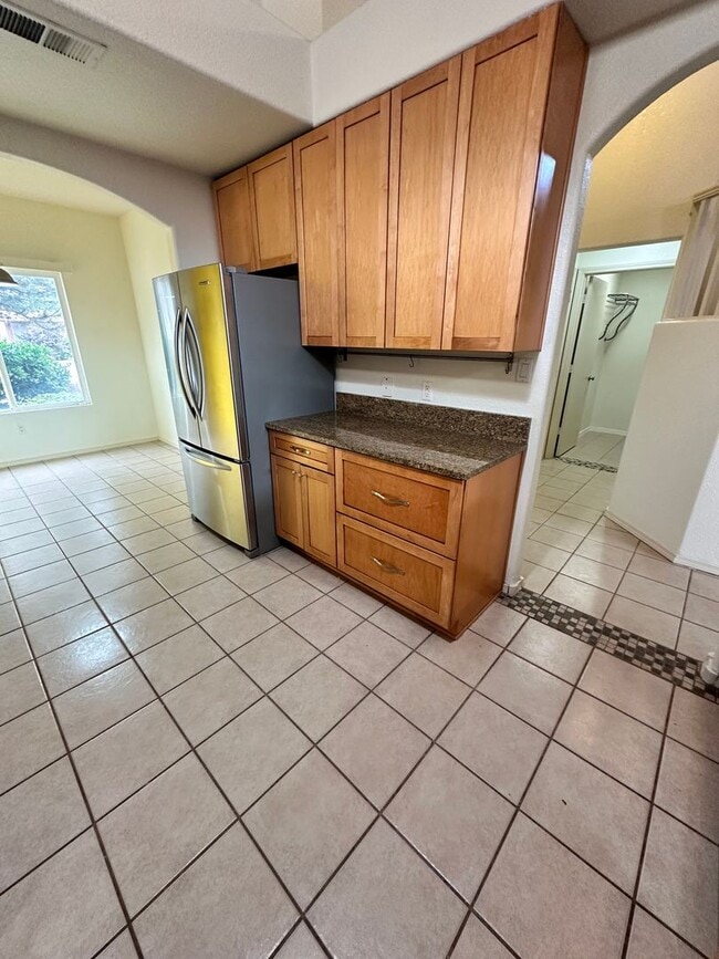Building Photo - 7419 Desert Eagle Rd NE