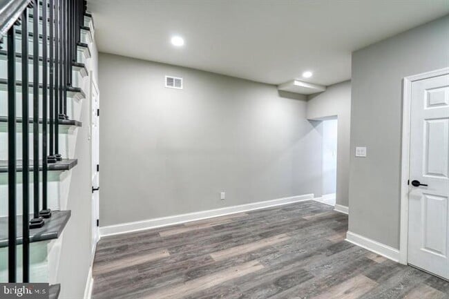 Building Photo - 160 East St