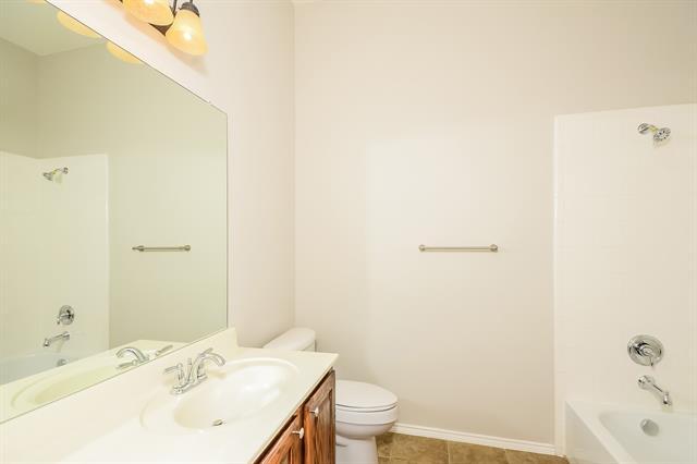 Building Photo - 1709 Lake Wood Trl