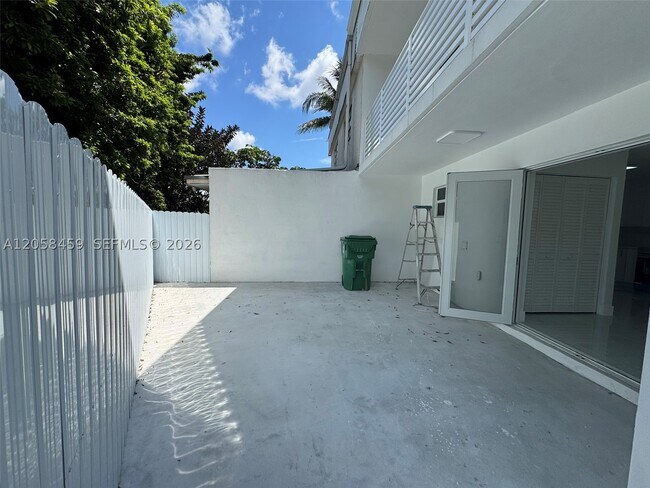 Building Photo - 3315 NW 13th Terrace