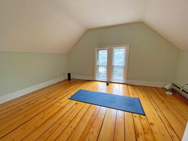 Building Photo - 263 Auburndale Ave