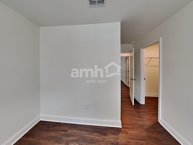 Building Photo - 580 Smt Vw Ln