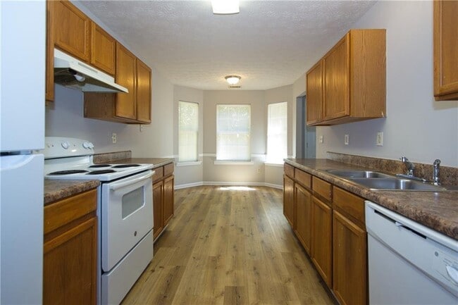 Building Photo - 4442 Gaelic Way SW