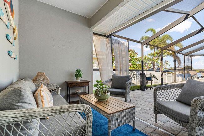 Building Photo - 6611 Surfside Blvd