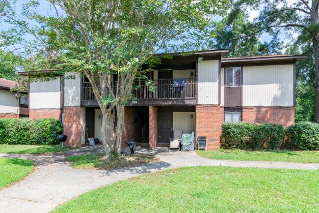 Building Photo - 1824-2020 Sheffield Dr