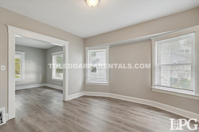 Building Photo - 2907 Rockwood Pl