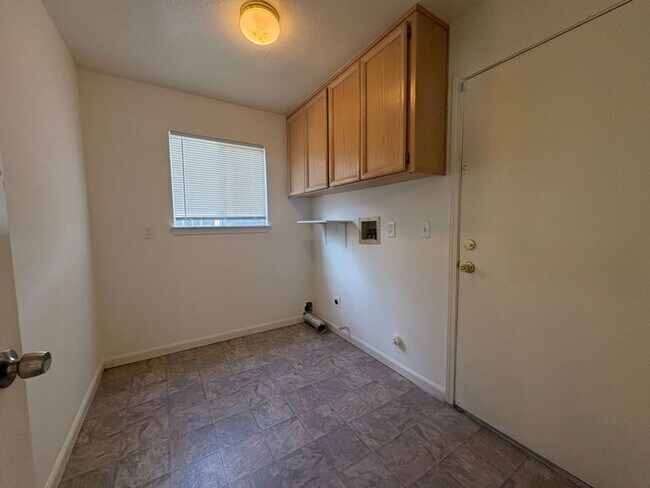 Building Photo - 5836 Caribbean Cir