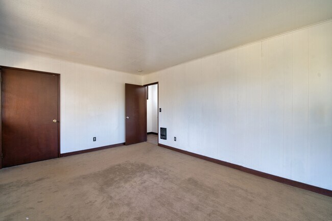 Building Photo - 16521 Mil Potrero Hwy