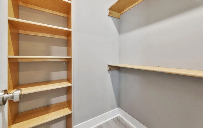 Building Photo - 4546 S Doris Ct