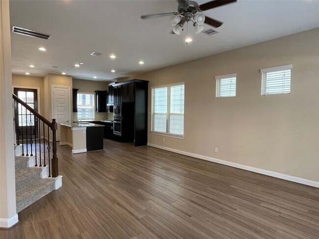 Building Photo - 10418 Quiet Courtyard Rd