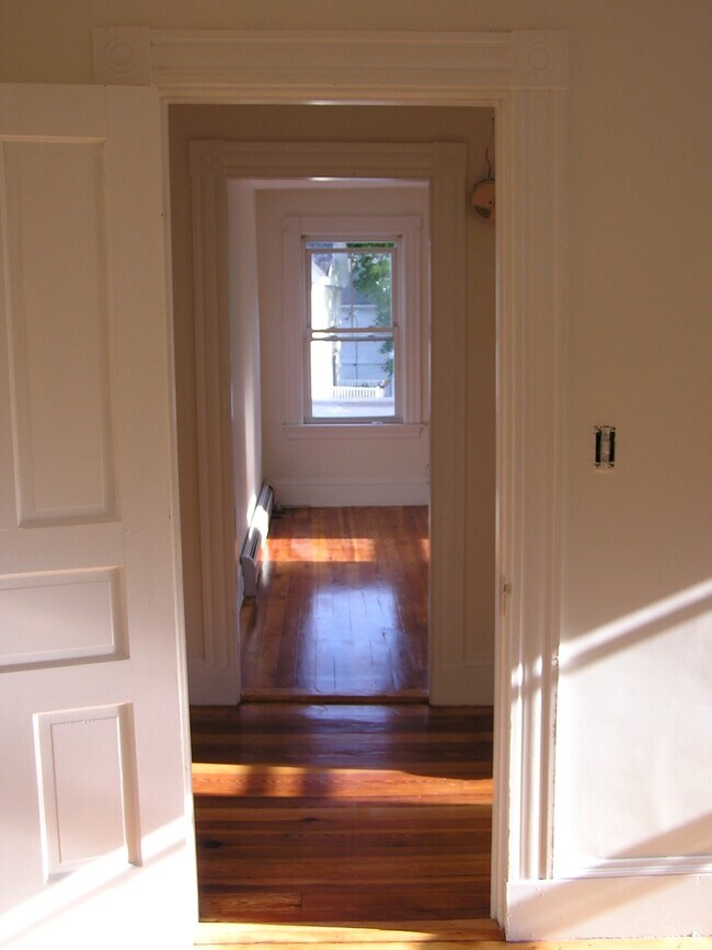 Building Photo - 21 Rogers Rd