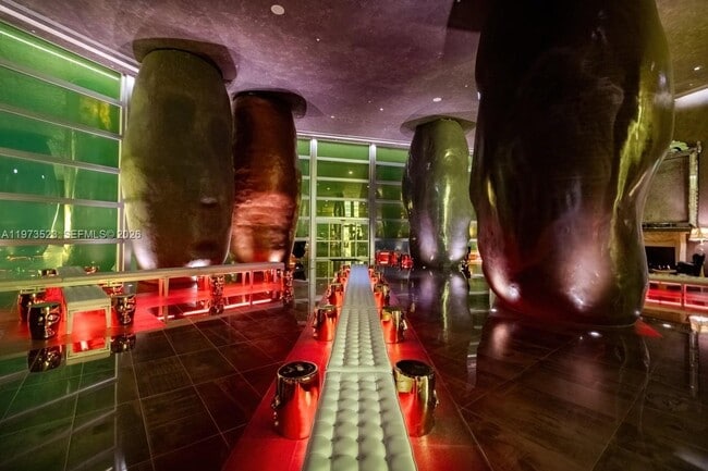 Building Photo - 465 Brickell Ave