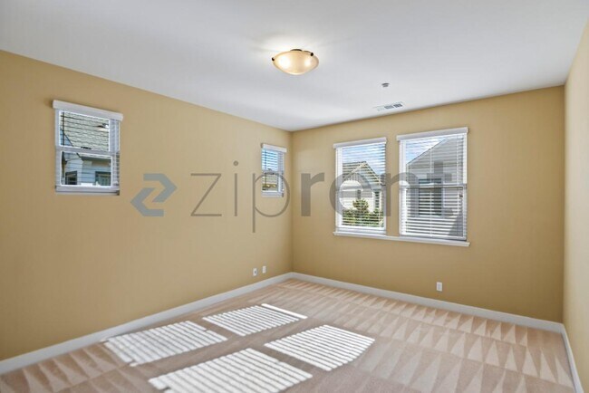 Building Photo - 1294 Pistachio Terrace